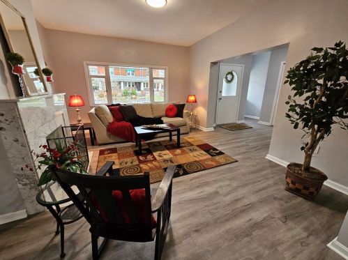 835 Heberton St, Pittsburgh PA  15206-2227 exterior