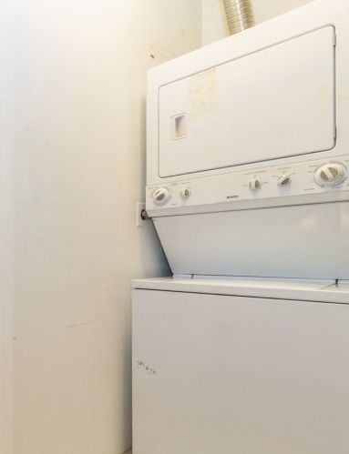 365 59th St, Chicago IL 60637-1350 exterior