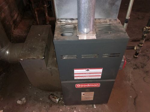 712 Sumner Ave, Springfield MA 01108-2219 exterior