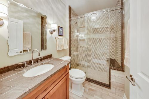 1032 Crosby St, Chicago IL  60610-2404 exterior