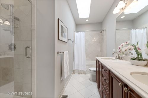 3457 Whipple St, Chicago IL 60618-5614 exterior