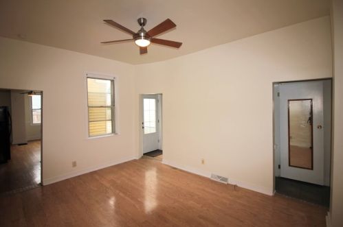 452 Pearl St, Pittsburgh PA  15224-1934 exterior