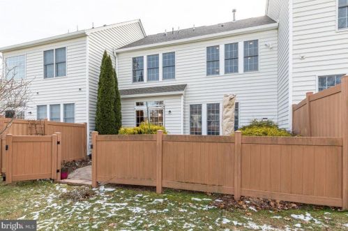 33 Maidenhead Rd, Princeton NJ 08540-7733 exterior