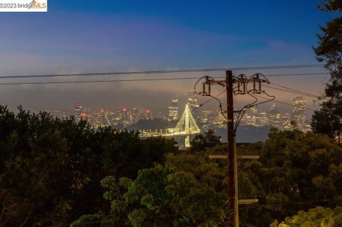 2014 Delaware St, Berkeley CA 94709-2122 exterior