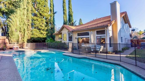 120 Seergreen Way, Folsom CA  95630-5527 exterior