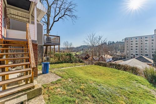 1314 Bellaire Pl, Pittsburgh PA  15226-1830 exterior