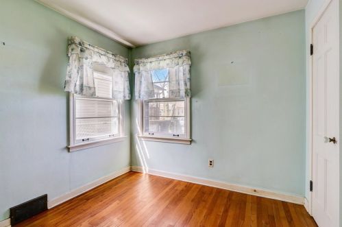 525 Ash St, Waukegan IL 60085-3928 exterior