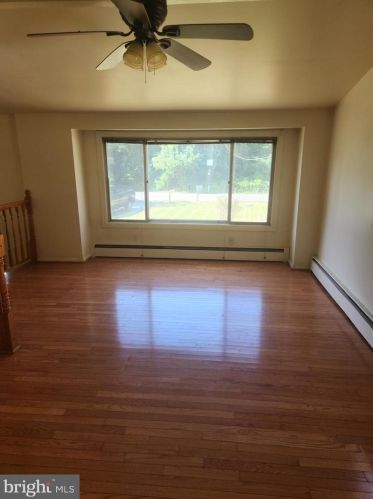 475 Lincoln Dr, Glen Burnie MD 21060-8705 exterior