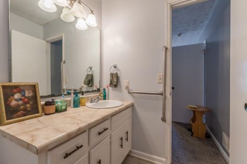 4376 Housworth Dr, Lithonia GA  30038-4632 exterior