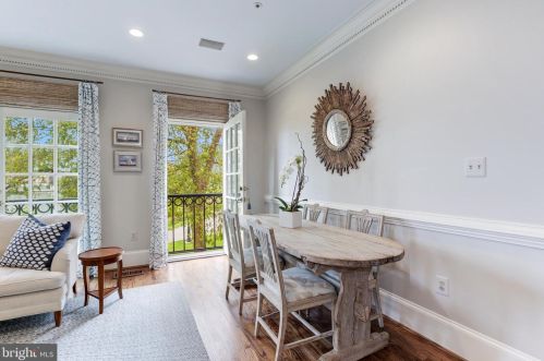 11 Wilkes St, Alexandria VA 22314-3856 exterior