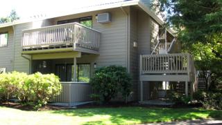 1923 Lk Isle Dr, Eugene OR  97401-1792 exterior