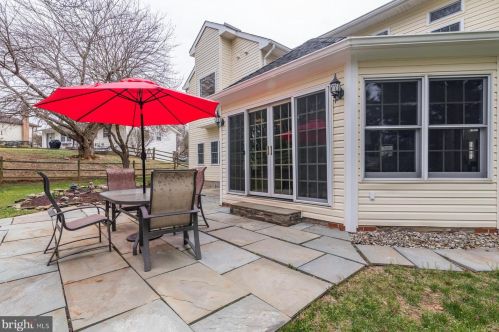 11801 Ambleside Dr, Rockville MD 20854-2109 exterior