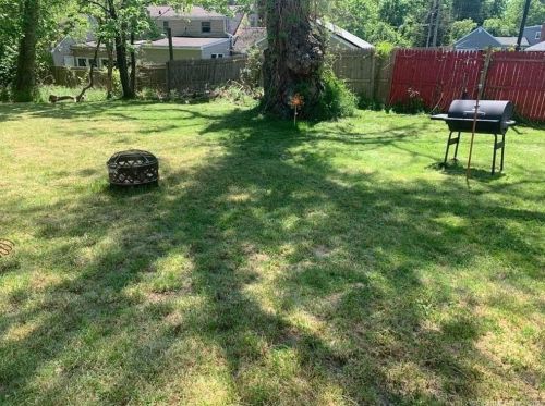 908 Plymouth St, Windsor CT 06095-3713 exterior