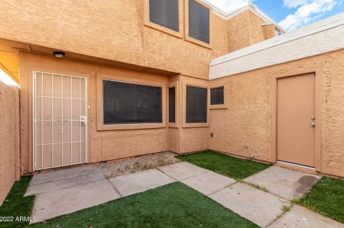 4006 44th Way, Phoenix, AZ 85040-2073