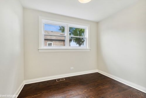 352 91st St, Chicago IL 60619-7427 exterior