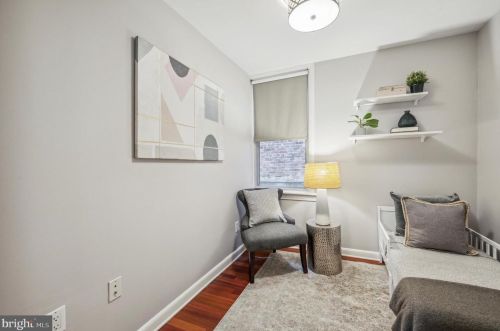 721 3 St, Philadelphia PA 19123-2903 exterior