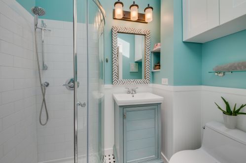 6553 Tahoma Ave, Chicago IL 60646-1134 exterior