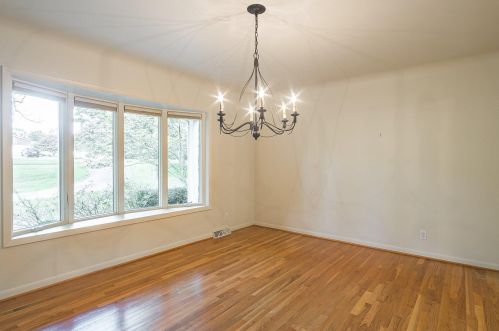 1136 Brewster Rd, Rochester MI 48309-1433 exterior