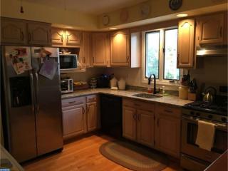 2641 Gladwyn Ave, Camden NJ  08109-3666 exterior