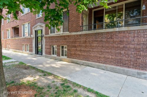 3243 Sunnyside Ave, Chicago, IL 60625-4568