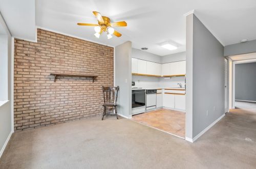 1003 Sanlin Dr, Moon Twp PA  15108-2825 exterior