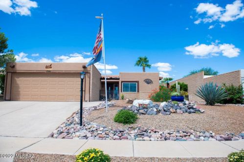 1561 Rio Mayo, Green Valley, AZ 85614-3903