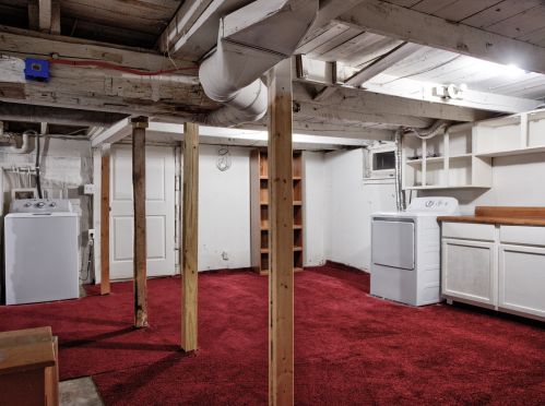 306 Sherman St, Allegan MI  49010-1066 exterior