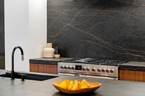 4645 Lake Forrest Dr, Atlanta GA  30342-2537 exterior