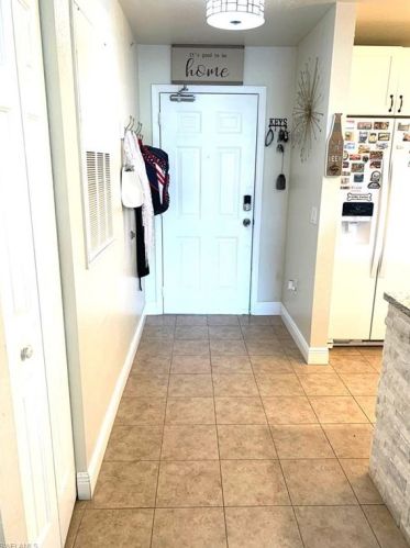 8224 Key Royal Cir, Naples, FL 34119-6797