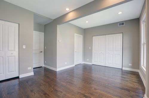 1934 Newport Ave, Chicago IL  60657-1026 exterior