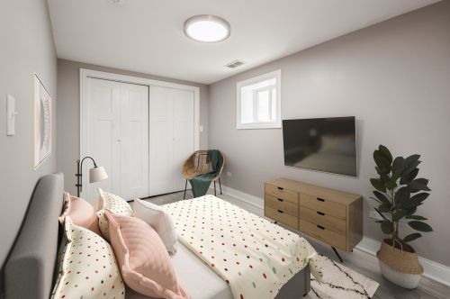 7215 Ridgeland Ave, Chicago IL 60649-2808 exterior