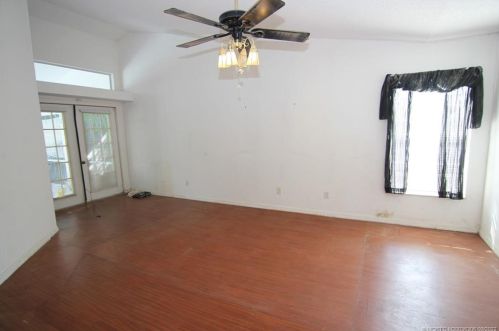 182 Carter Ave, Fort Pierce FL 34983-2901 exterior