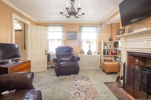 340 Lincoln St, New Britain CT 06052-1640 exterior