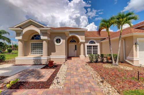 2601 Serenity Cir, Fort Pierce FL 34981-5048 exterior