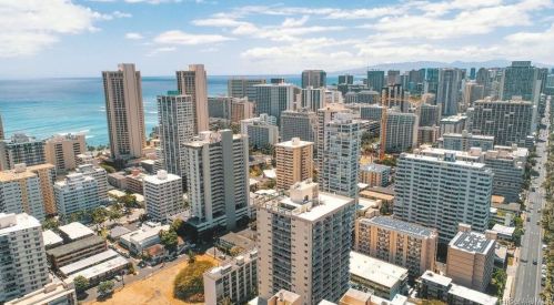 2452 Tusitala St, Honolulu HI 96815-3154 exterior