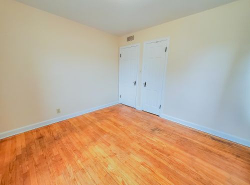 5423 Greenfield Ave, Milwaukee WI 53204-2618 exterior