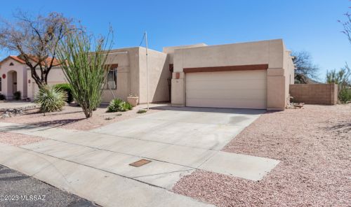 394 Daystar Mountain Dr, Tucson, AZ 85745-5230