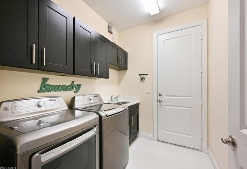 3841 10 Ave, Naples FL 34117-4979 exterior