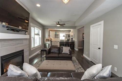 956 Dayton Ave, Saint Paul MN 55104-6544 exterior