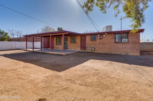 5209 25 St, Tucson AZ 85711-5912 exterior