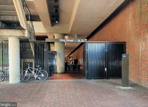 321 Fayette St, Alexandria VA 22314-2434 exterior