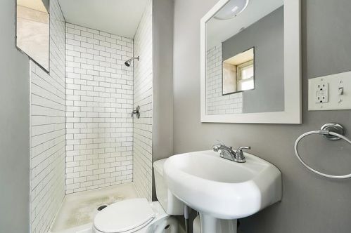 1104 Sarah St, Pittsburgh PA 15203-1218 exterior