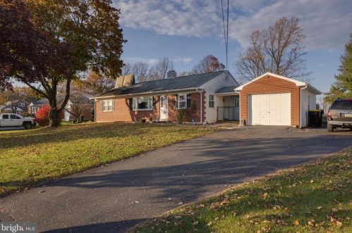 407 Moyer Rd, Pottstown PA  19464-1019 exterior