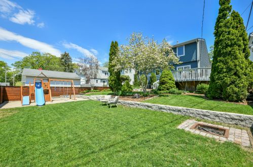 2951 Superior St, Milwaukee WI 53207-3074 exterior