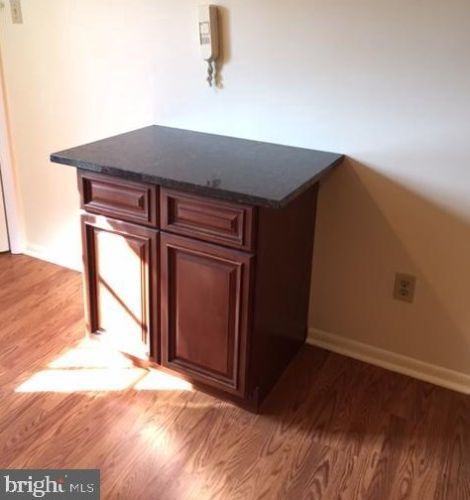 788 2nd St, Philadelphia PA 19122-2602 exterior