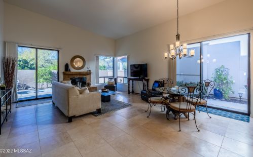 4061 Quiet Moon Dr, Tucson AZ  85718-3427 exterior