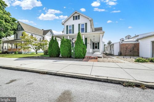 223 Walnut St, Hanover, PA 17331-2535