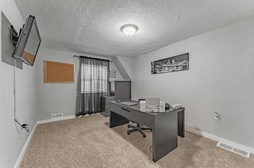 1323 Bellaire Pl, Pittsburgh PA  15226-1829 exterior