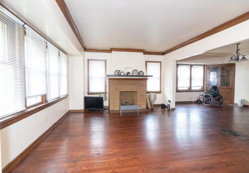 4533 24th Pl, Milwaukee, WI 53209-6204