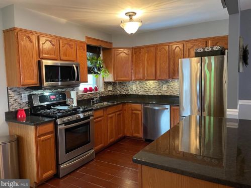 3118 Guilford St, Philadelphia PA 19152-4504 exterior